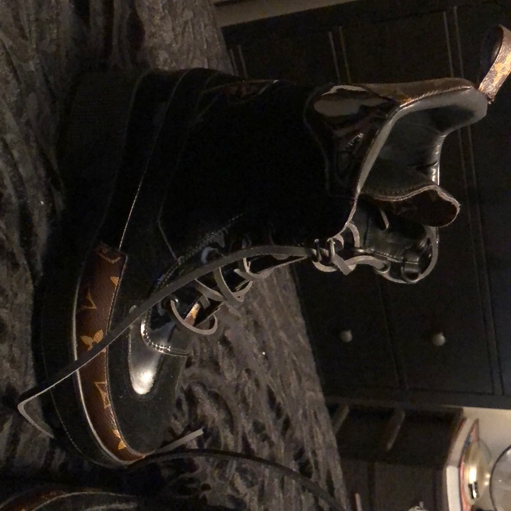 Birthday gift too small never been worn